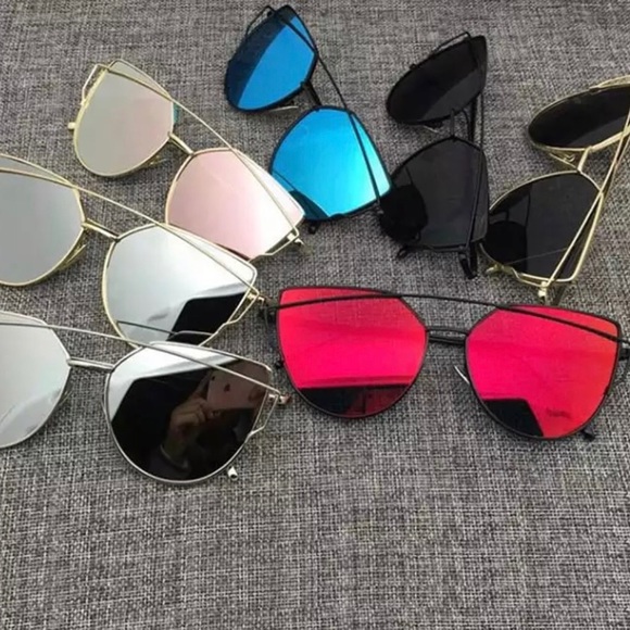 Vintage Black Sunglasses - Picture 1 of 3